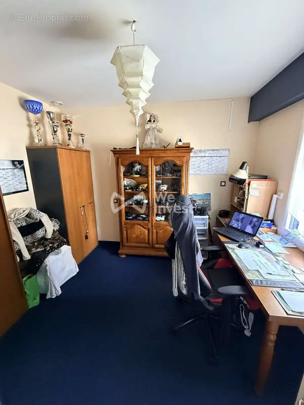 Kabinet - Well-Maintained House with Garden in Plessé