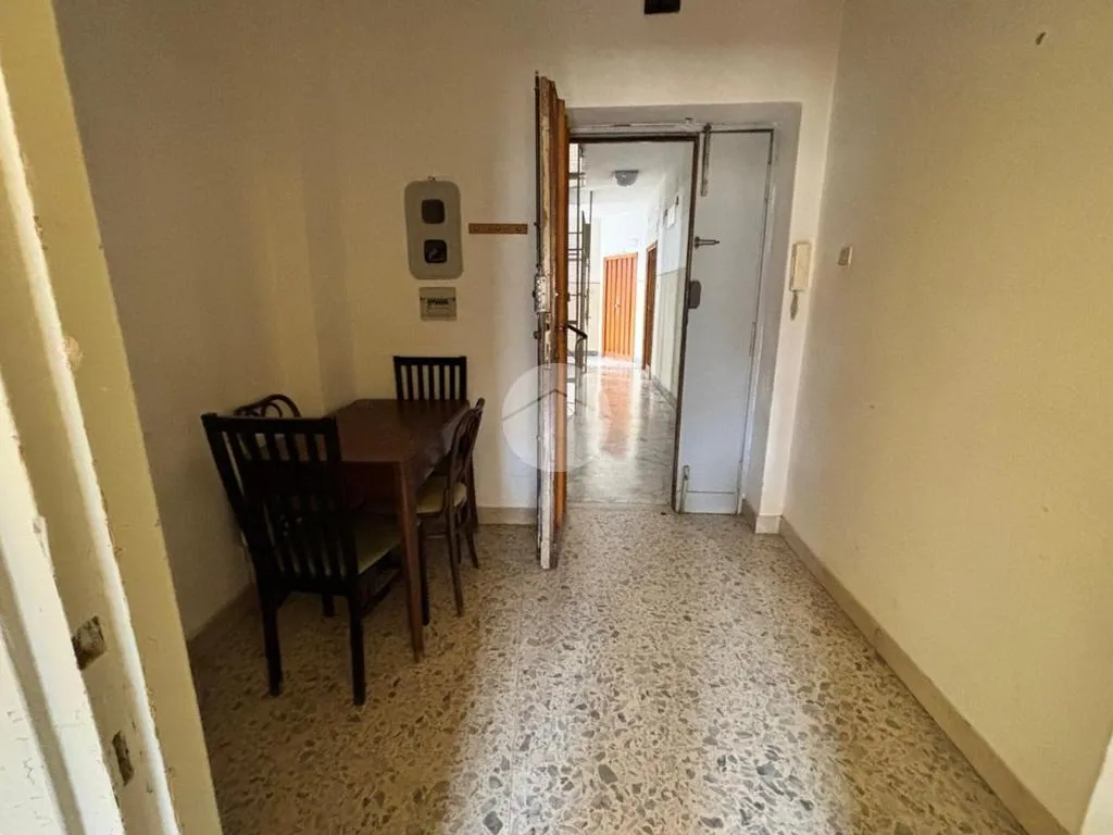 Comedor - 3-Room Apartment with Balcony in Viterbo