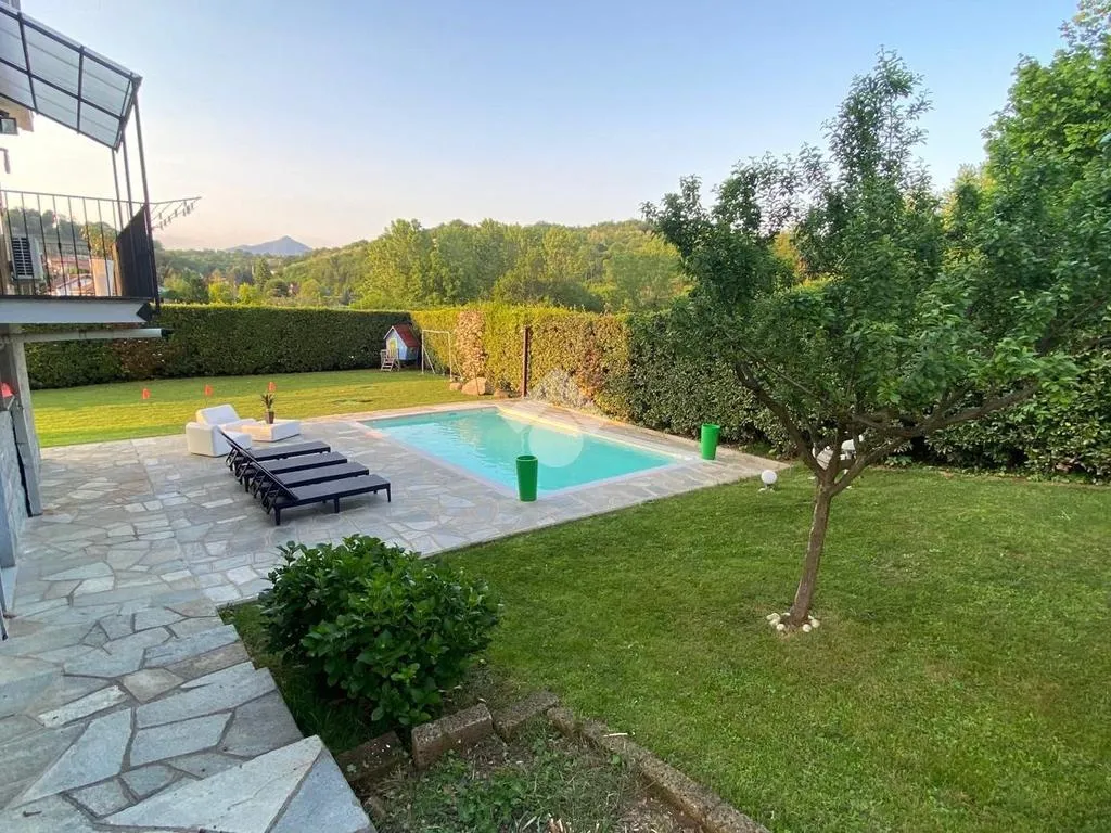 Piscine - Panoramic Villa with Pool in Reano