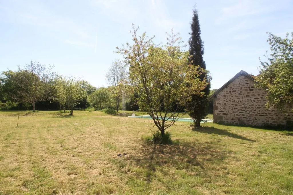 Aed - Charming Domain with Pool near Autry Isards