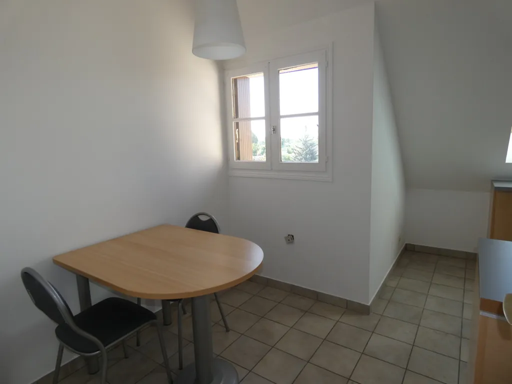 Söögituba - Furnished Flat with Garage in Beaune