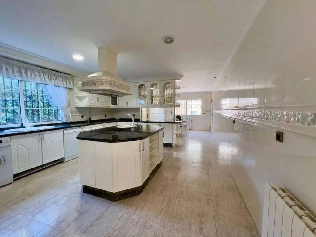 Köök - Luxury Chalet with Pool in San Vicent del Raspeig