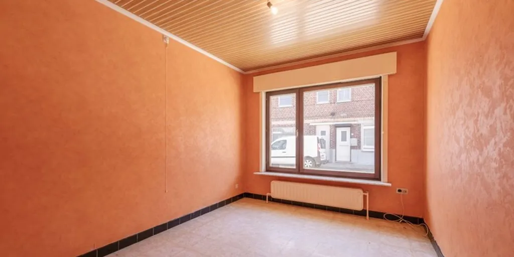 Pièces - Bungalow à rénover avec jardin à Wakken
