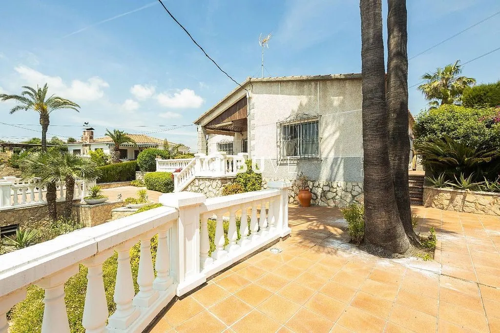 Terrasse - Chalet with Pool and Terrace in Abrera