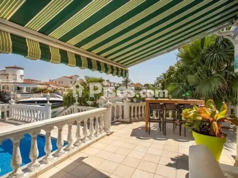 Terrass - Chalet with Pool and Garden in Empuriabrava