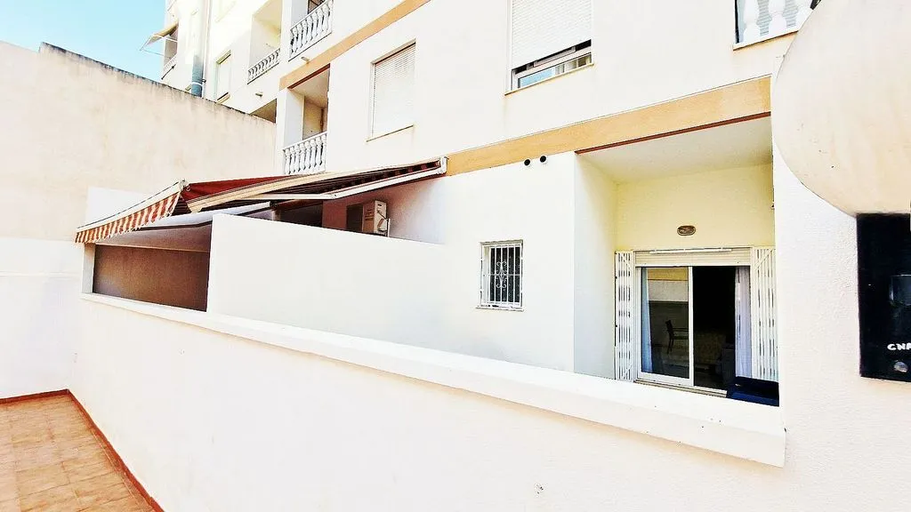 Giardino - Studio with Pool in Torrevieja Centre