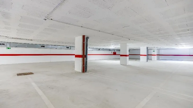 Garaaž - Office Building with Parking in Palma