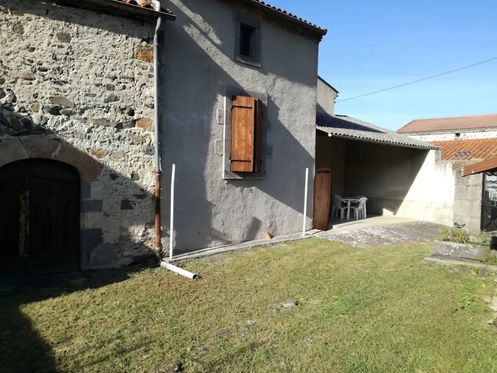 Aed - Stone Cottage with Garden in Saint Vincent
