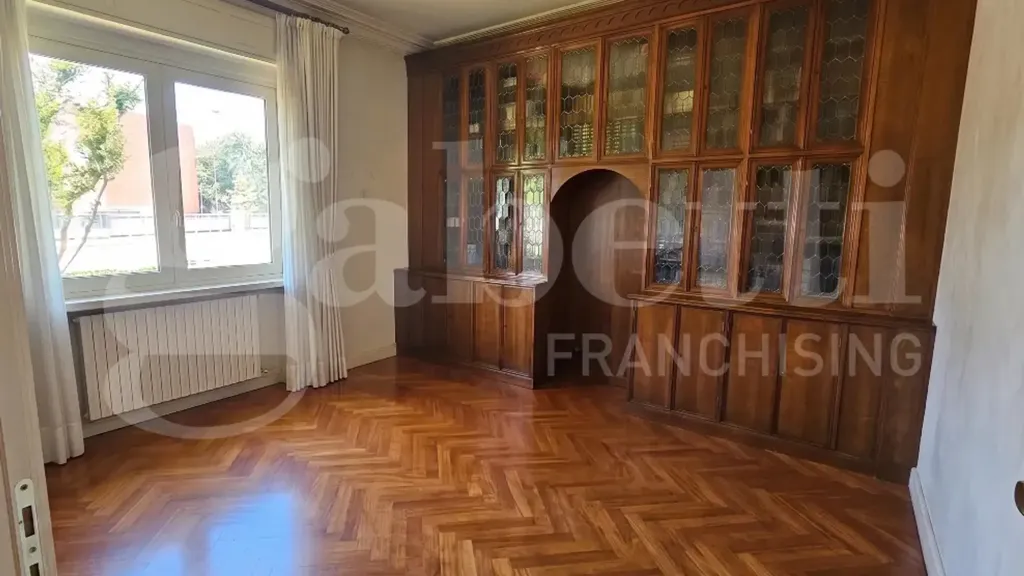 Salle à manger - Classical Villa with Garden in Brescia