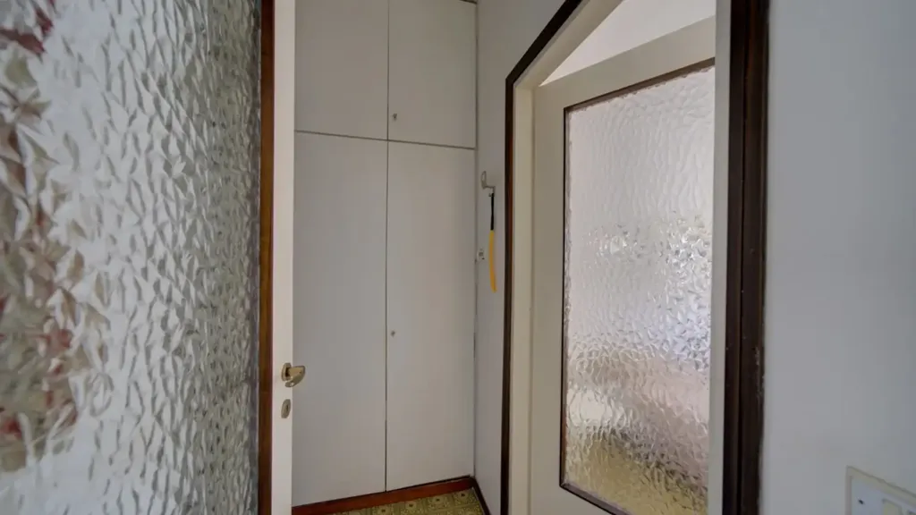 Esik - Spacious Duplex with Pools in Rapallo