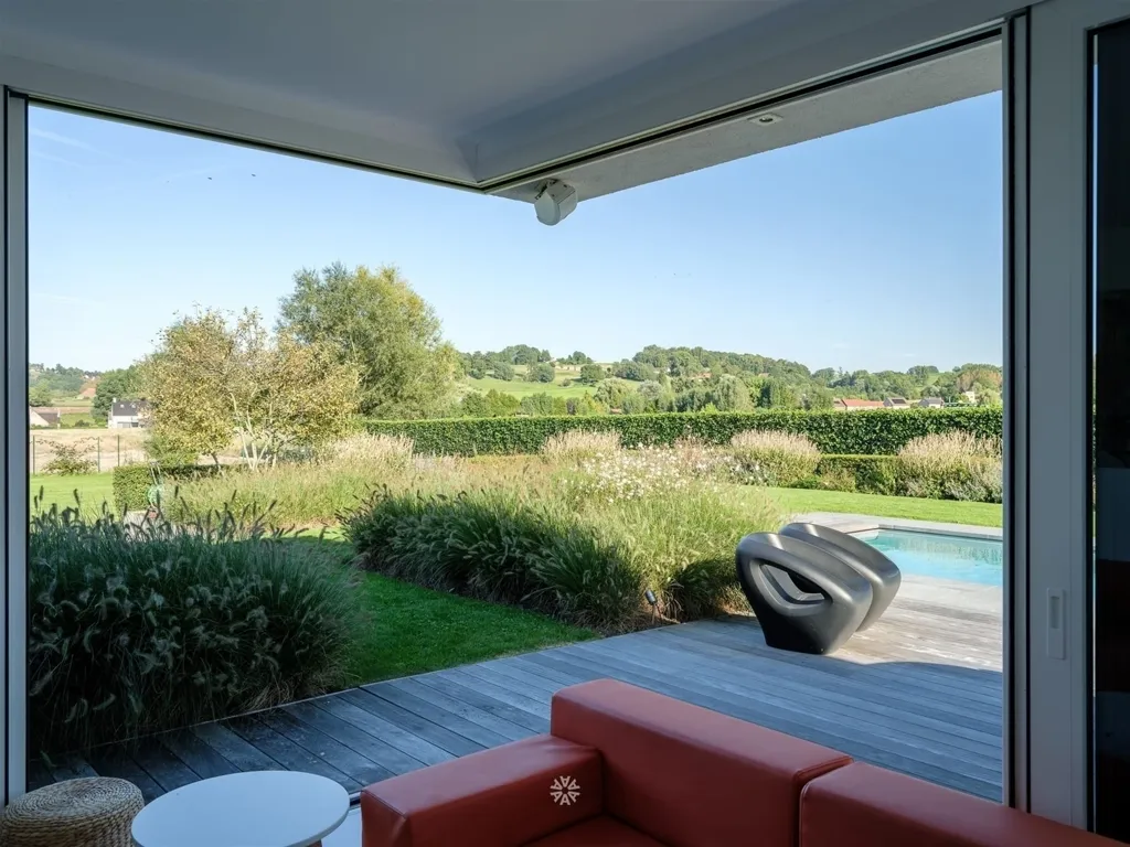 Piscine - Villa avec Vue Panoramique dans le Pays des Collines