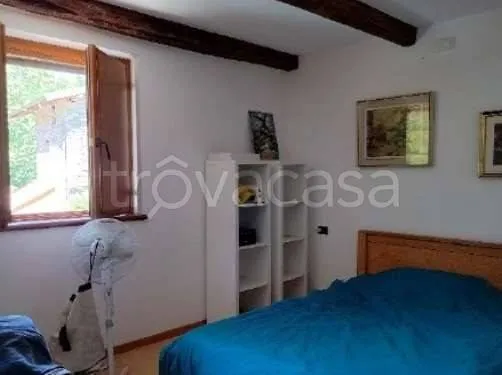 Chambres - Auctioned Apartment with Parking in Colico