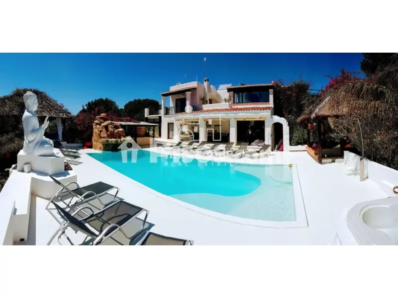 Pool - Villa with Sea Views in Cap Martinet