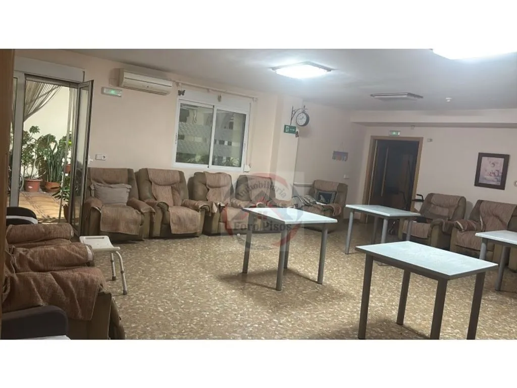 Operational Elderly Care Villa near Xàtiva