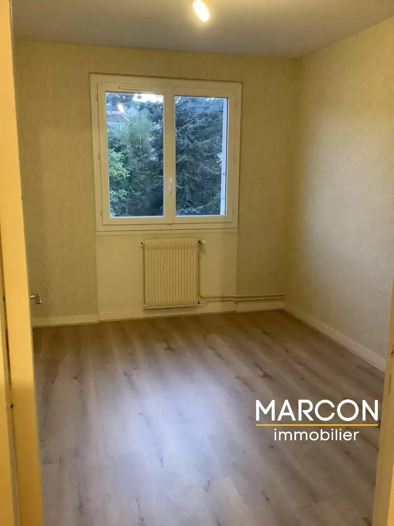 Stanze - Flat with Balcony in Aubusson