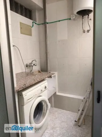 Buanderie - Apartment with Balcony in City Centre