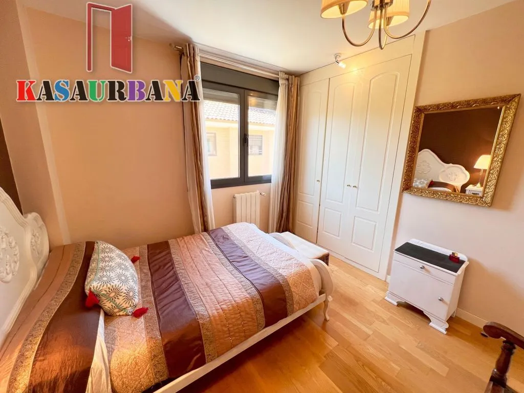 Magamistoad - Terraced House with Pool in Hospital