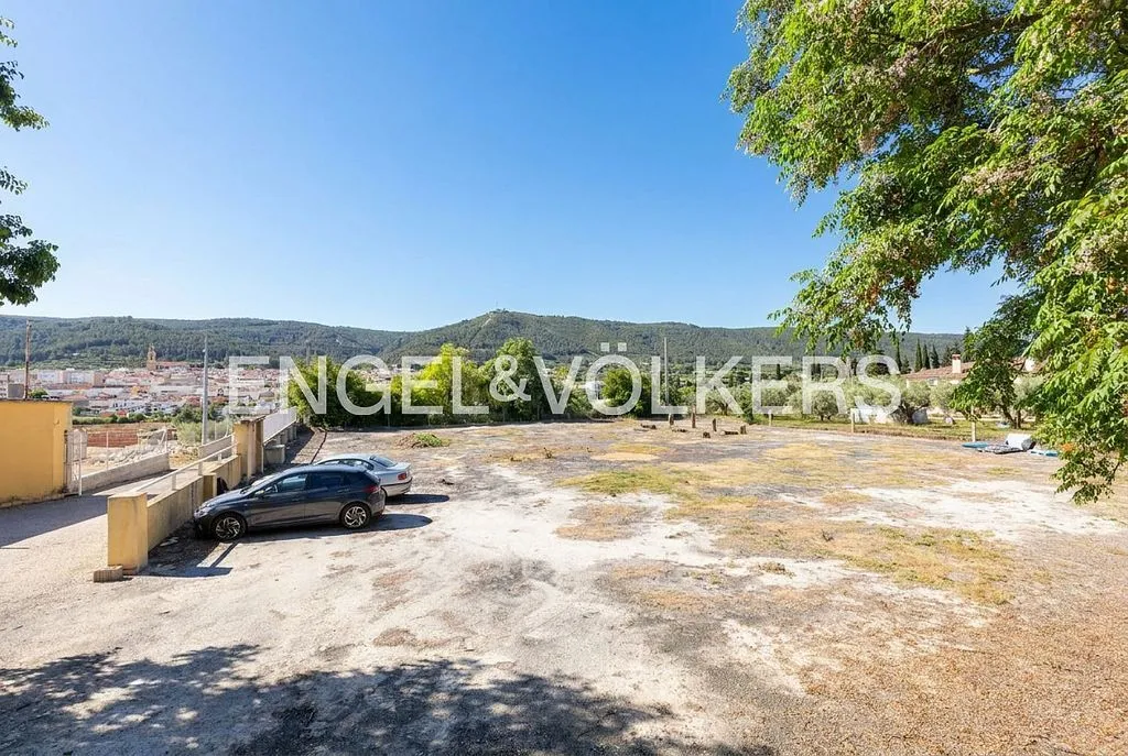 Välivaade - Equestrian Estate with Pool in Enguera