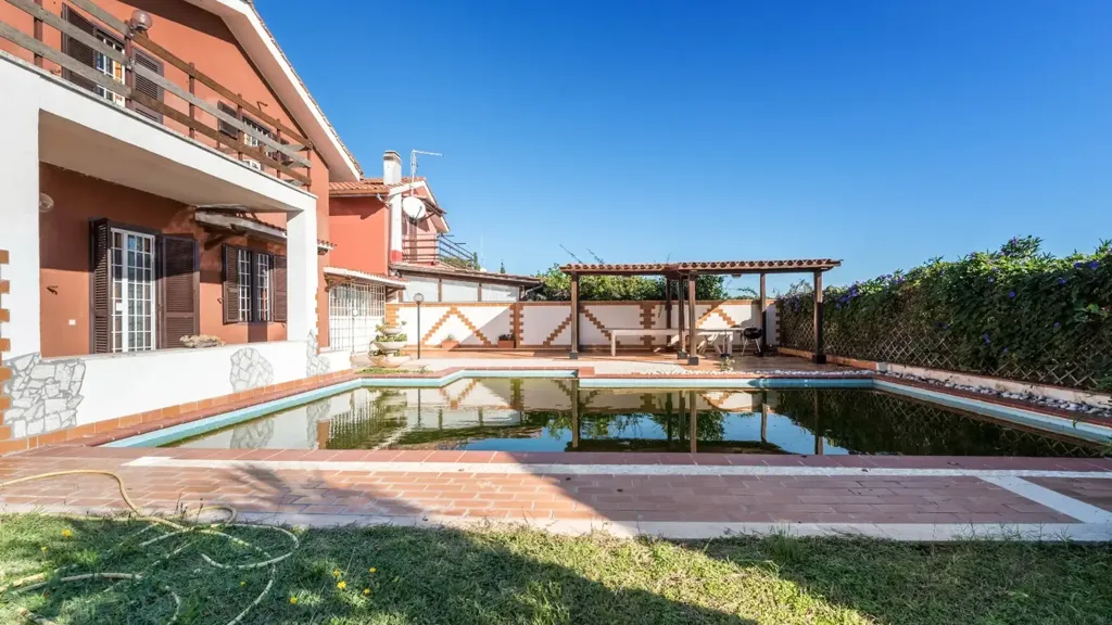 Bassein - Villa with Garden in Ladispoli