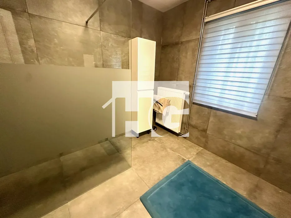 Salles de bain - Maison de 6 Chambres au Calme à Eischen