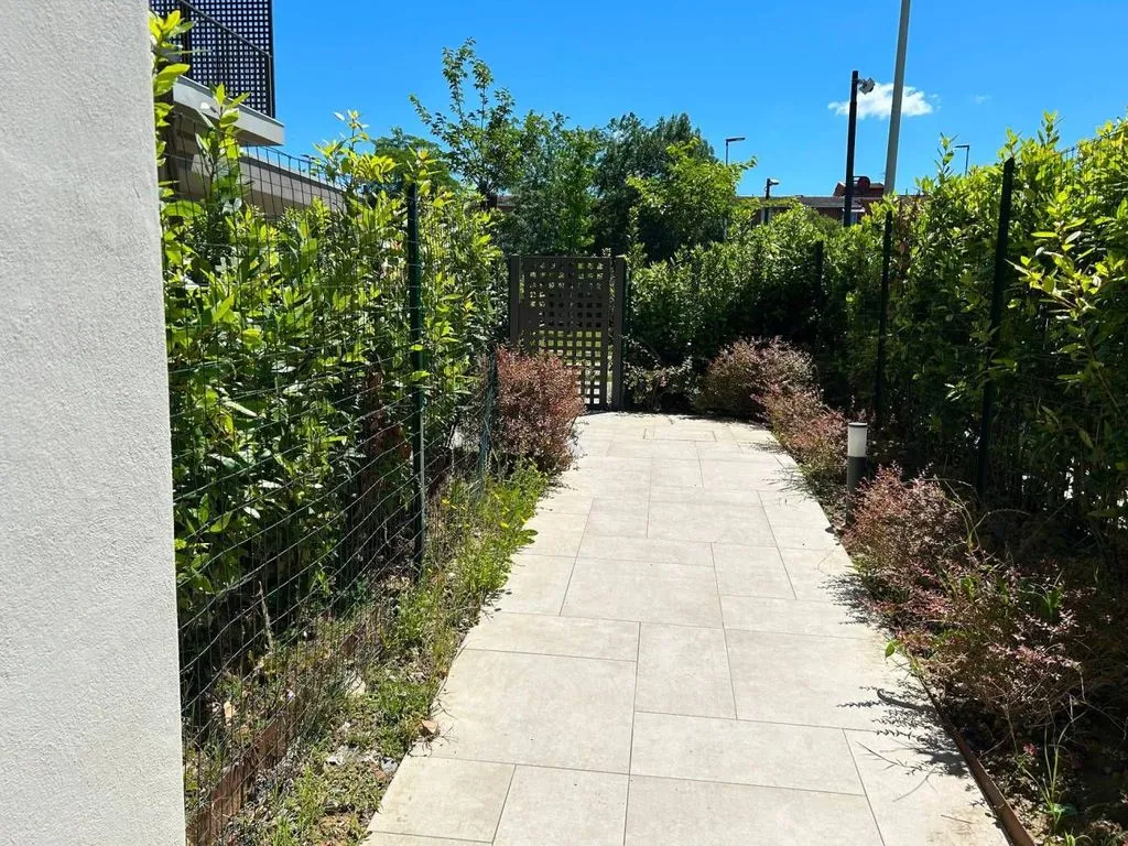 Aed - Luxury Flat with Private Garden in Florence