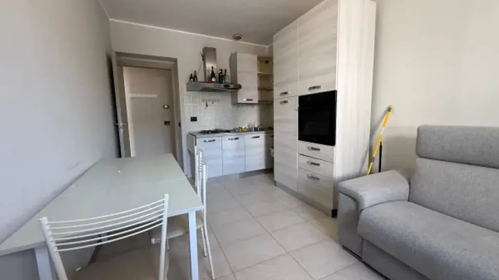 Séjour - Rustic Bilocale with Private Garden in Turate
