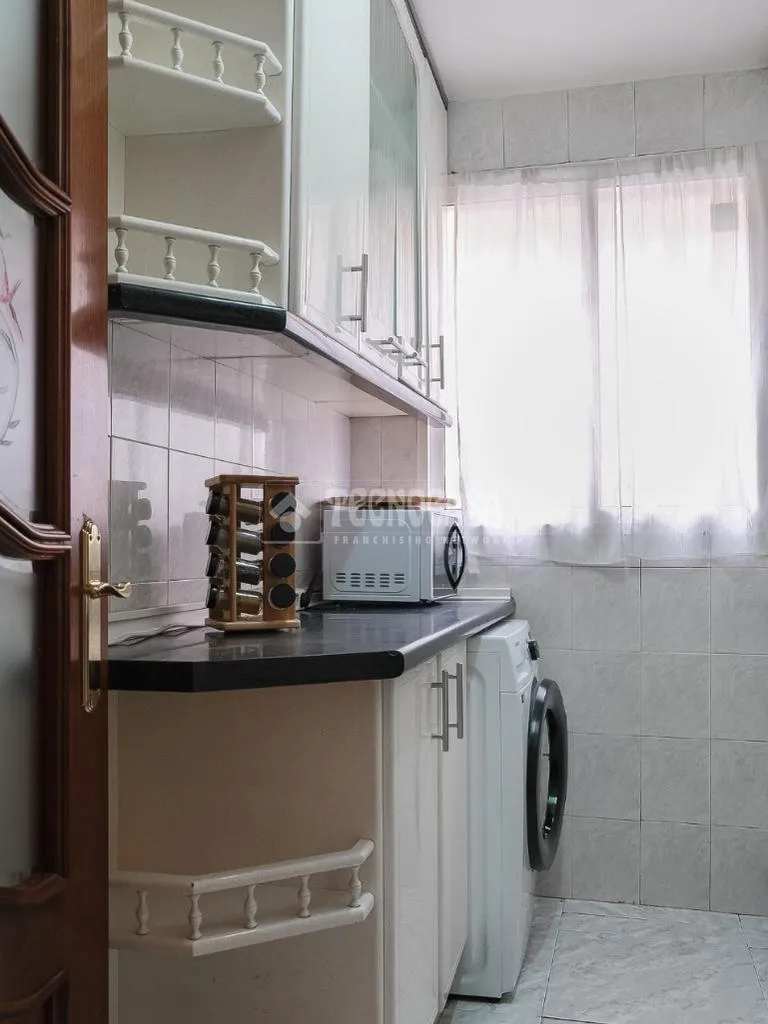 Buanderie - Flat with Large Windows in Carabanchel Alto