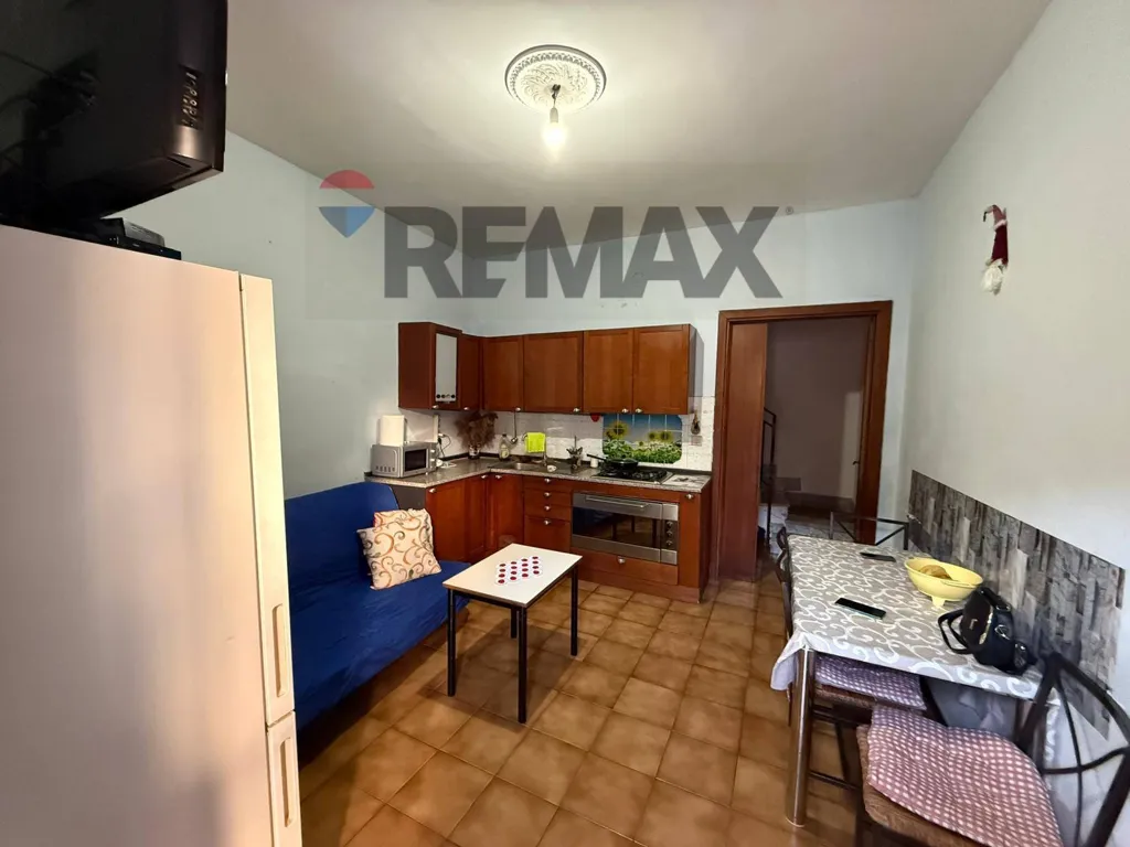 Cuisine - Two-Level Apartment in Quiet Carinola