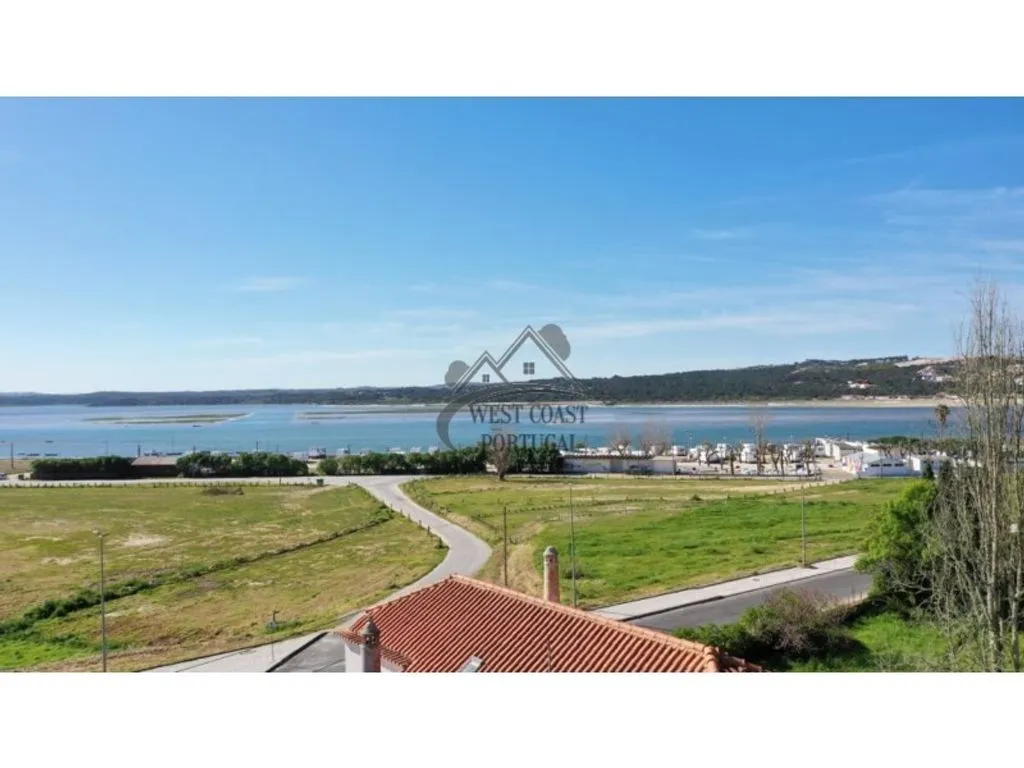 Jardin - Luxury House with Development Potential in Foz do Arelho