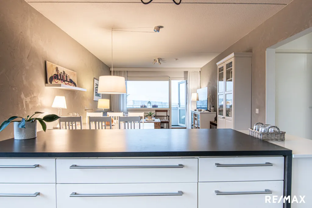 Cuisine - Renovated Flat with Glazed Balcony in Nättinummi