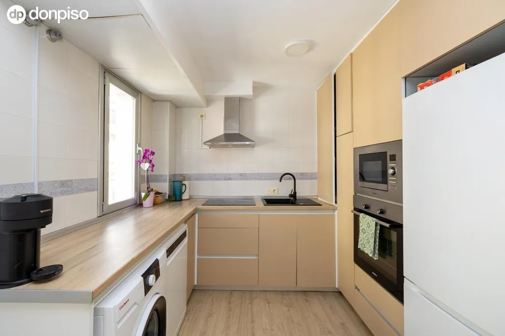 Köök - Semi-New Flat with Terrace in Las Gabias