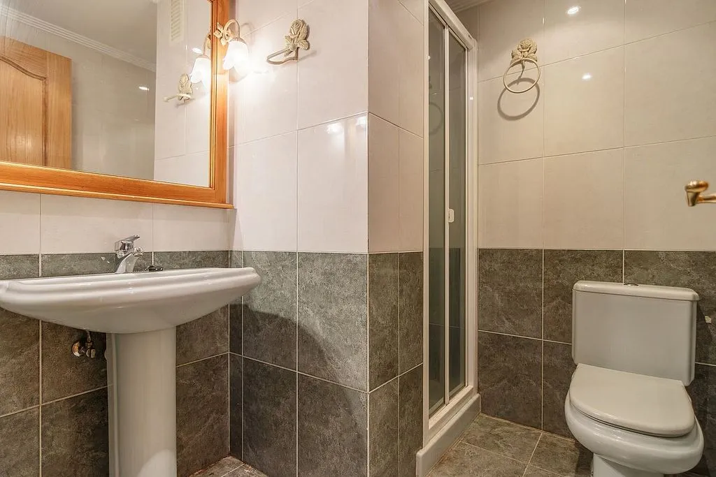 Salles de bain - Duplex Flat with Sea View in Gijón Centre