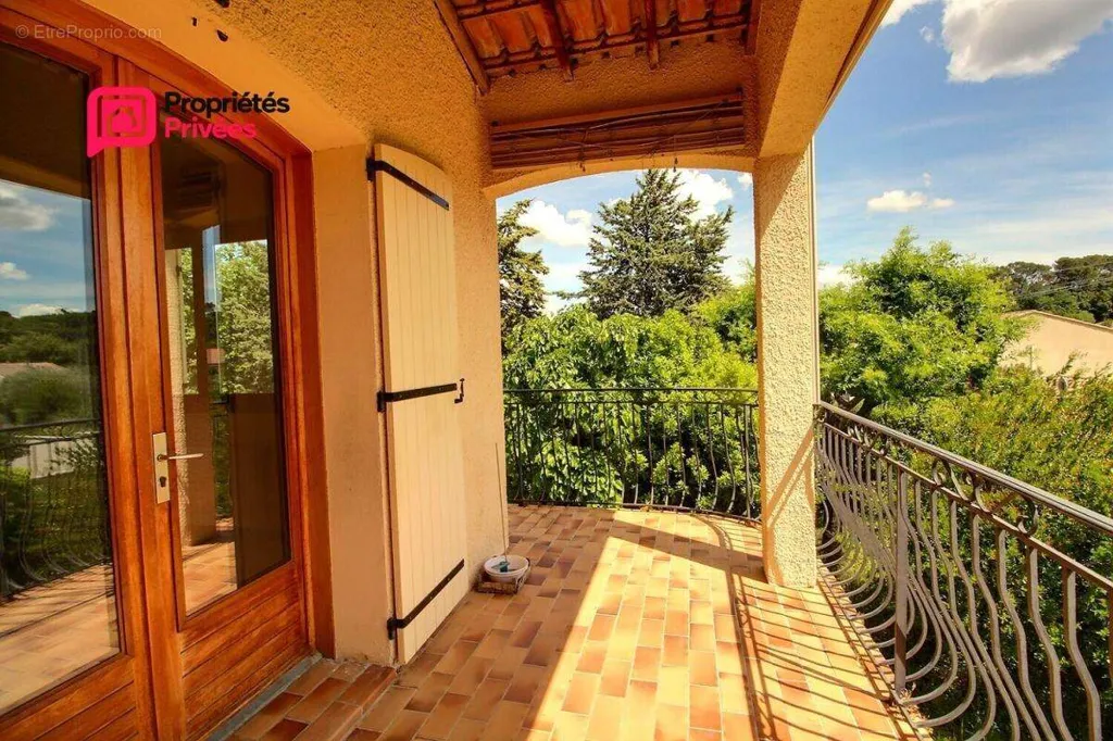 Balcony - Villa with Divisible Land in Bagnols-sur-Cèze