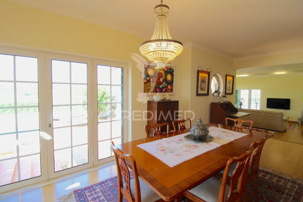 Salle à manger - House with Pool in Proximity to Faro