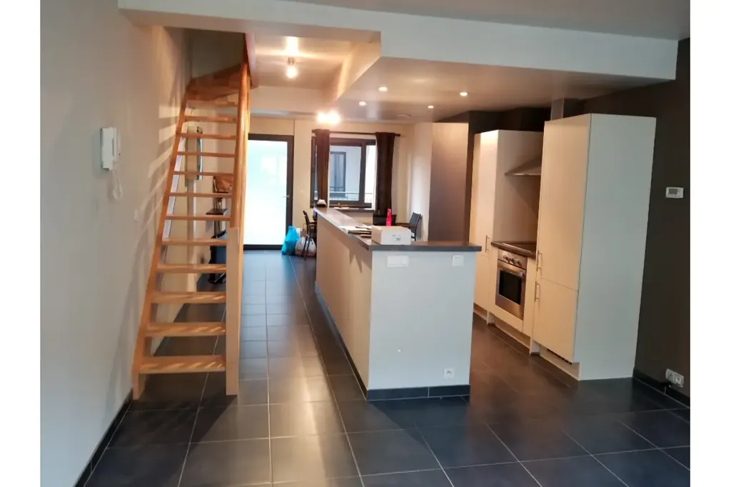 Cuisine - Duplex Remis à Neuf avec Terrasse à Jette