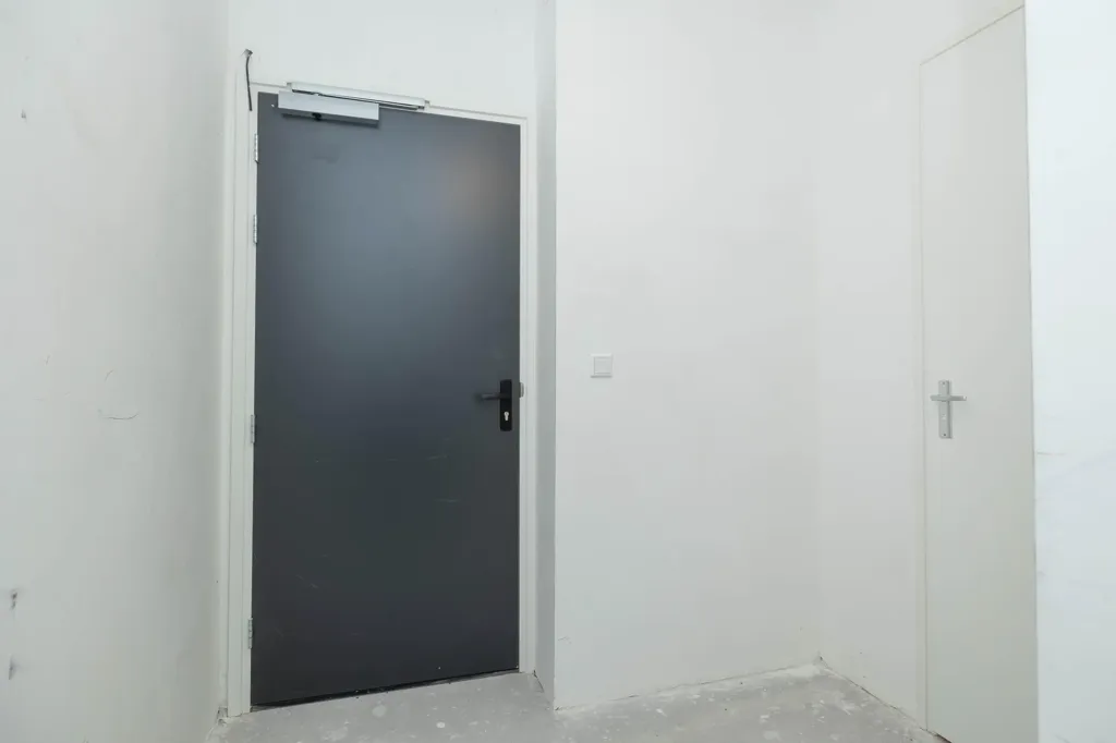 hallway_entrance