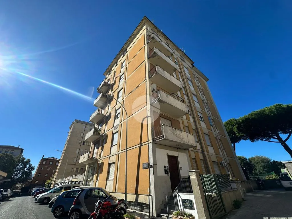 Exterior - 3-Room Apartment with Balcony in Viterbo