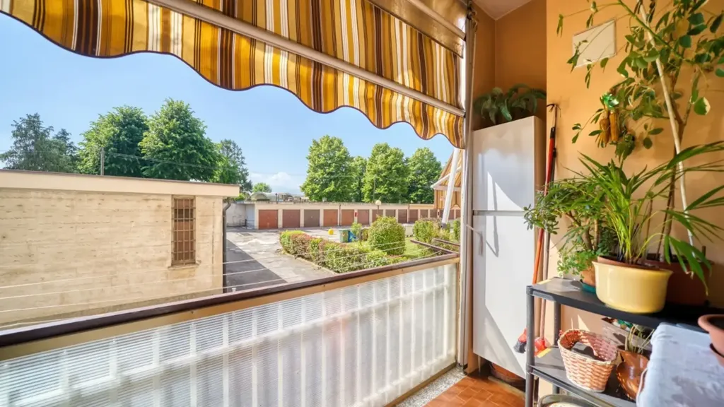 Rõdu - Partially Rented Flat with Balcony in Rivalta di Torino
