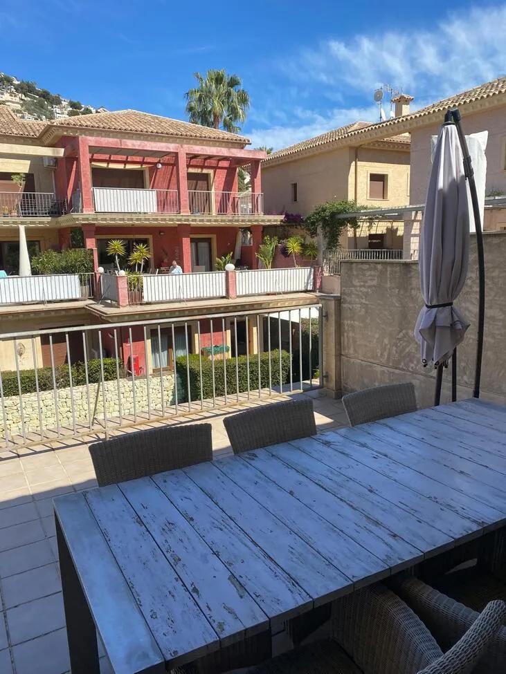 Terrazza - Duplex Apartment with Pool in La Fustera, Benissa