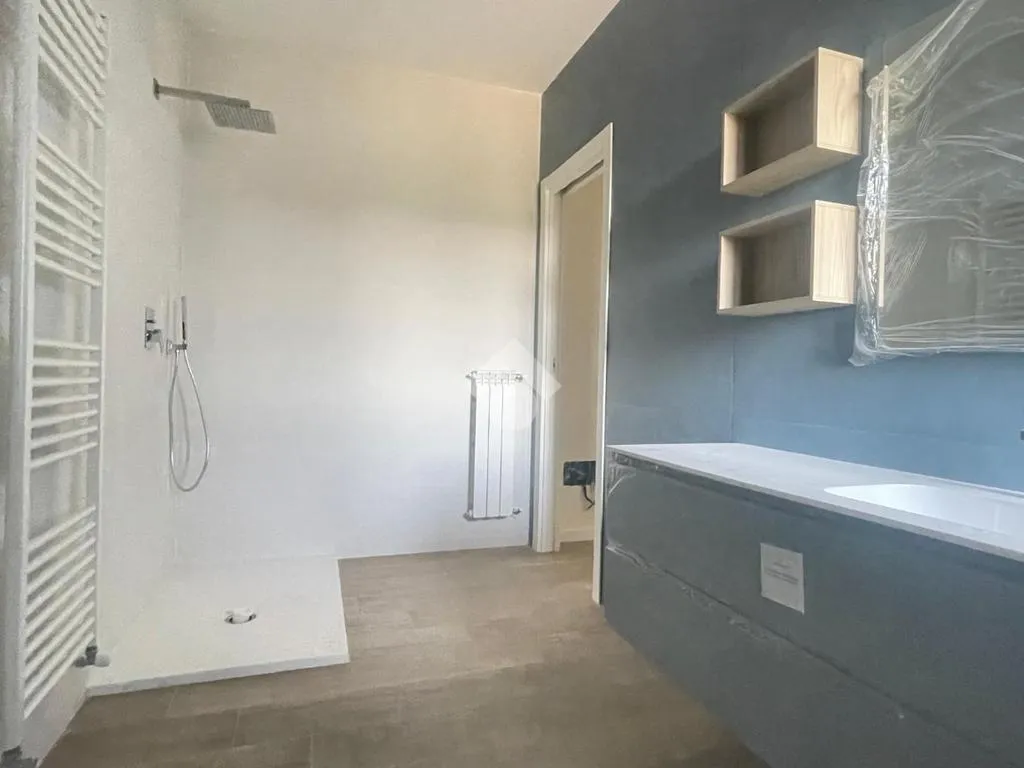 Bagni - Casa indipendente con terrazzo panoramico a San Nicola Manfredi