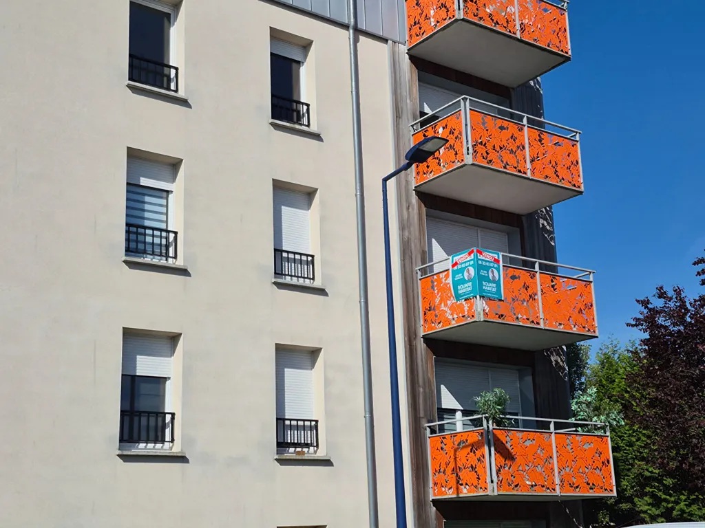 Välivaade - Modern Flat with Balcony in Pérenchies