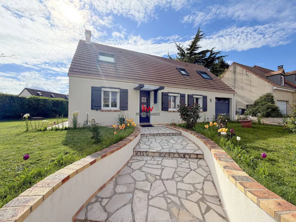Maison 6 pièces à Attainville