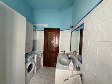 Vannitoad - Three-Bedroom Flat with Balcony in Rovato