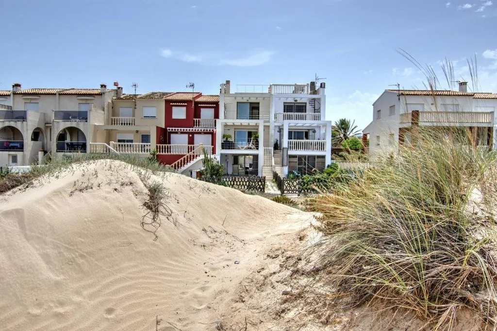 Esterno - Beachfront Villa with Sea Views in Oliva Nova
