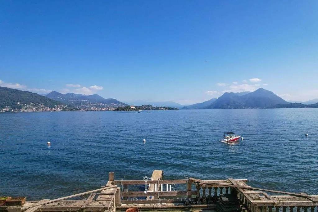 Luxury Villa with Lake View in Stresa