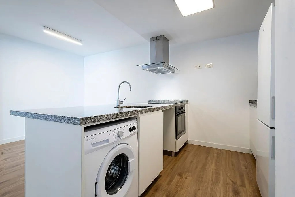 Köök - Modern Flat with Balcony in María Jiménez