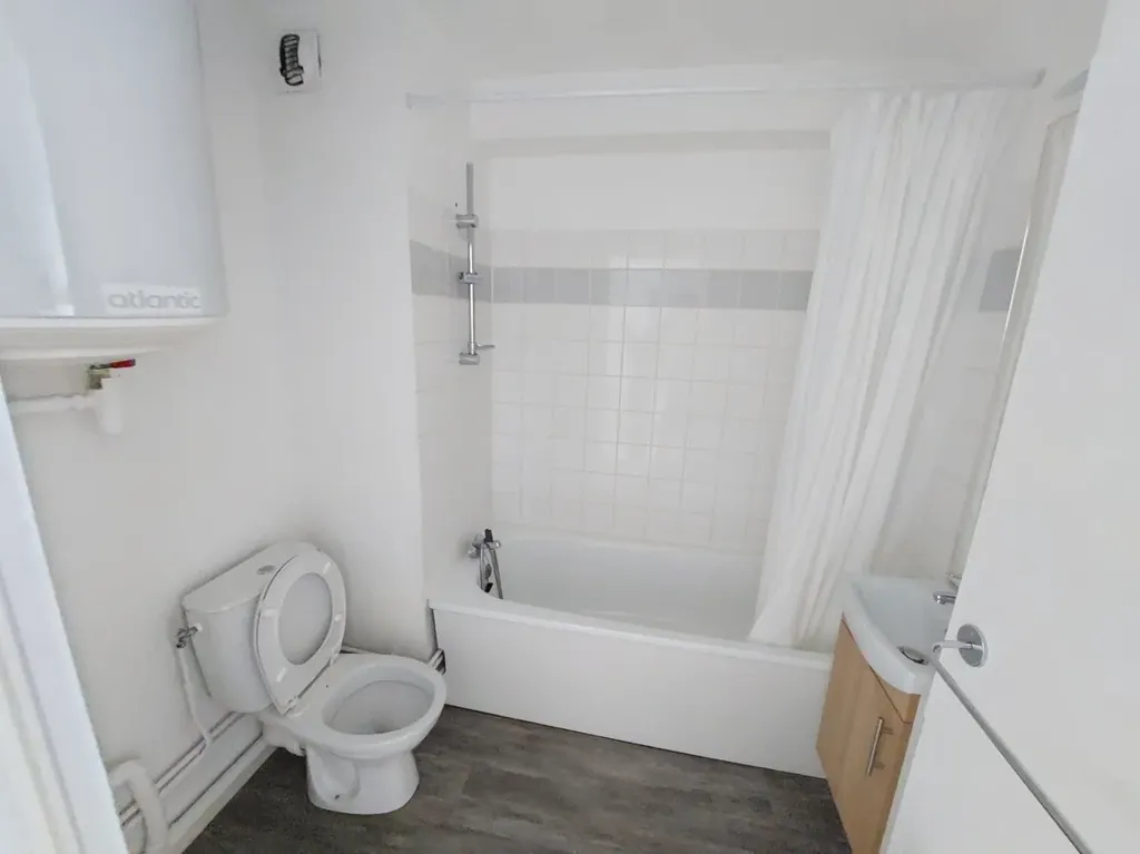Salles de bain - Studio Investissement Meublé à Lille Vauban