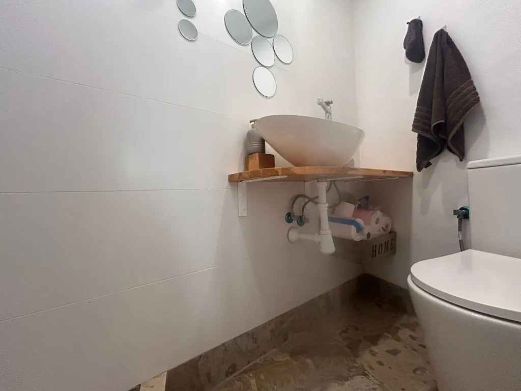 Salles de bain - Renovated Apartment with Terrace in Urban Centre