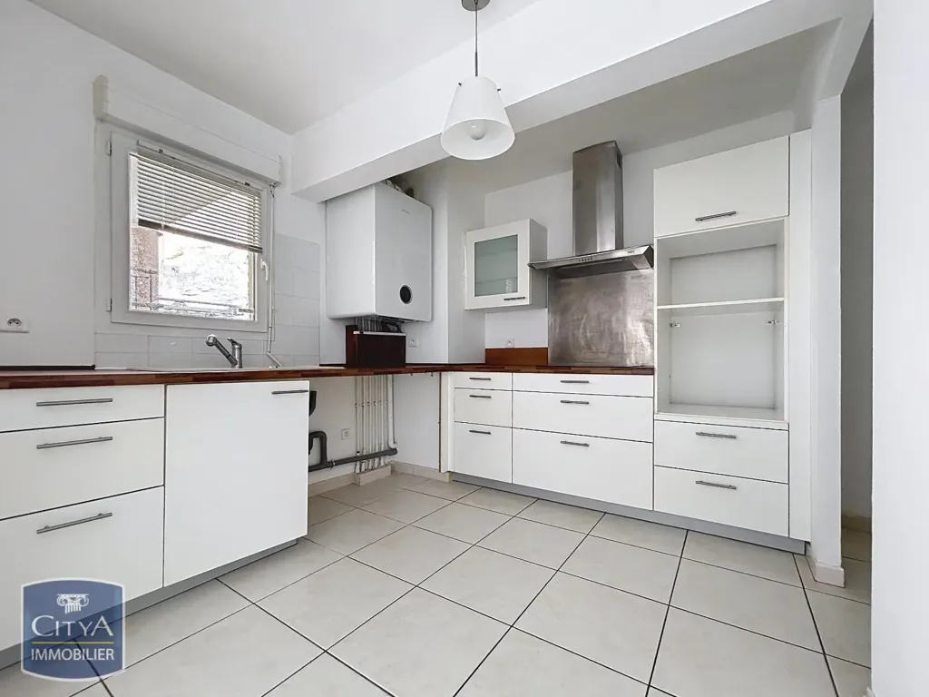 Köök - Ground Floor Apartment with Terrace in Nîmes