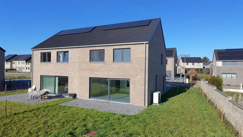 Esterno - Eco-Friendly House with Solar Panels in Cerexhe-Heuseux